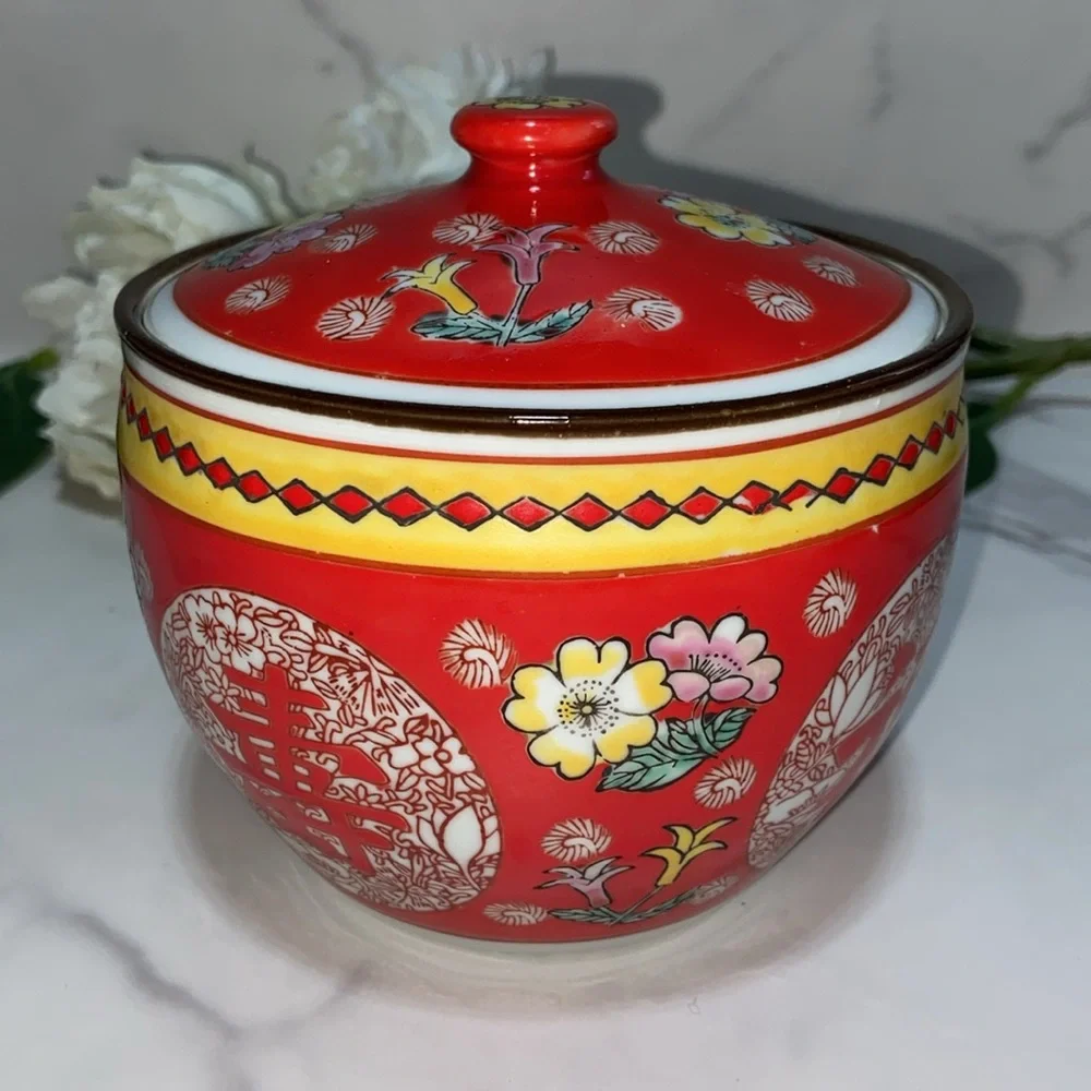 Vintage Chinese Qianlong Porcelain Jar Red Enamel Lidded Stamped Floral Design